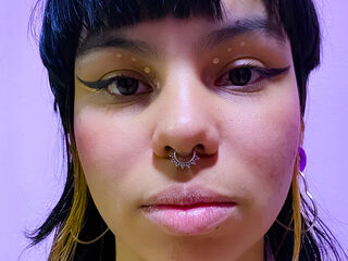 naked cam girl masturbating with sextoy VanesaJonss