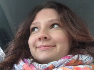 hot cam show VellaPeaks