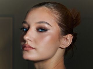 adult cam show VerniaGrenon