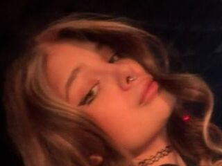 live webcam girl ViolaKerelina