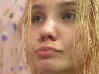 free live cam chat YallyGreen