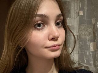 masturbating webcam girl YiBisher