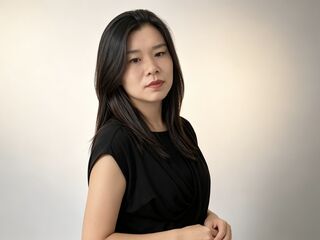 camgirl masturbating with vibrator YingyingLiu